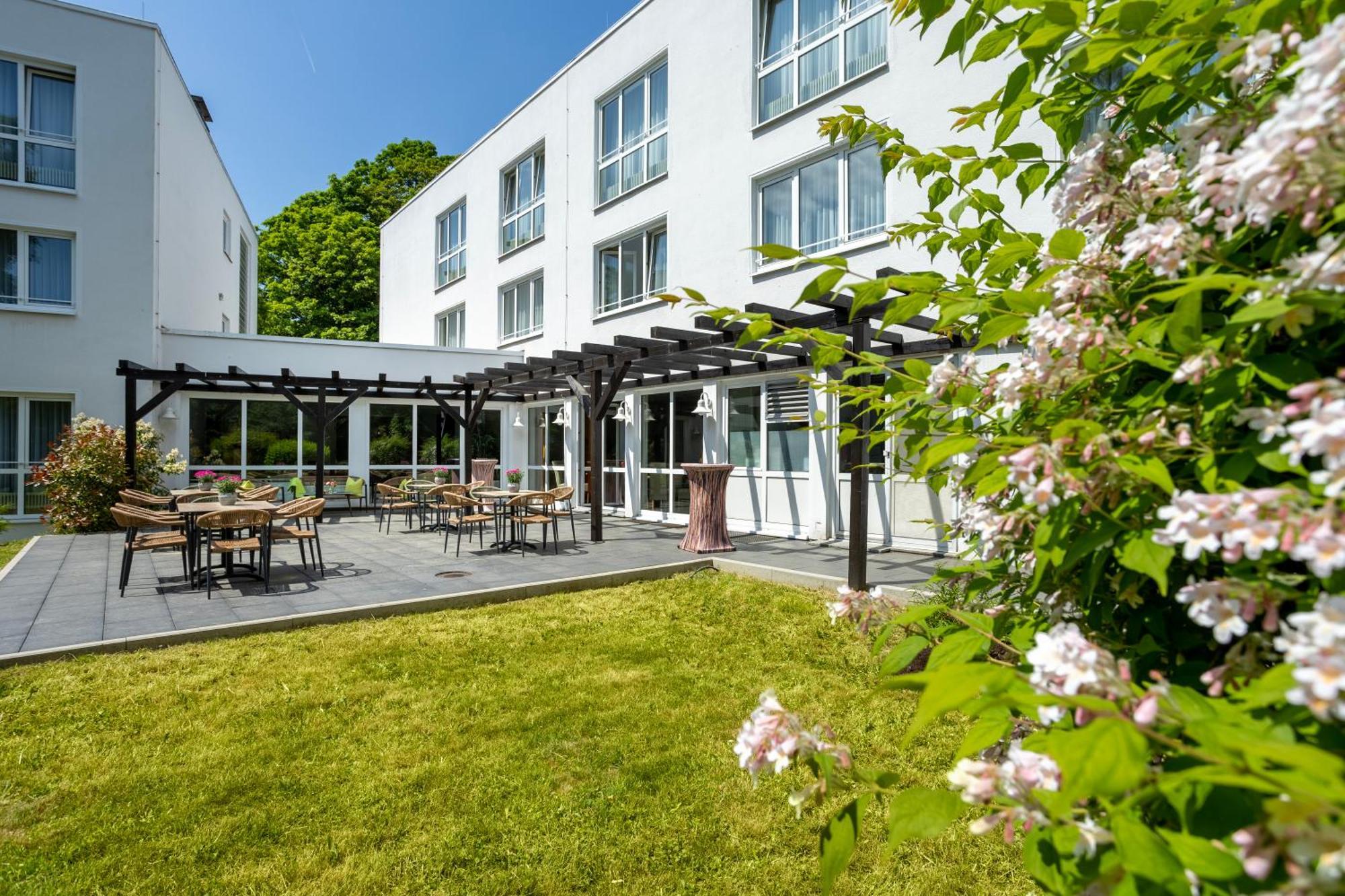 Concorde Hotel Viktoria كرونبرج إم تانوس المظهر الخارجي الصورة